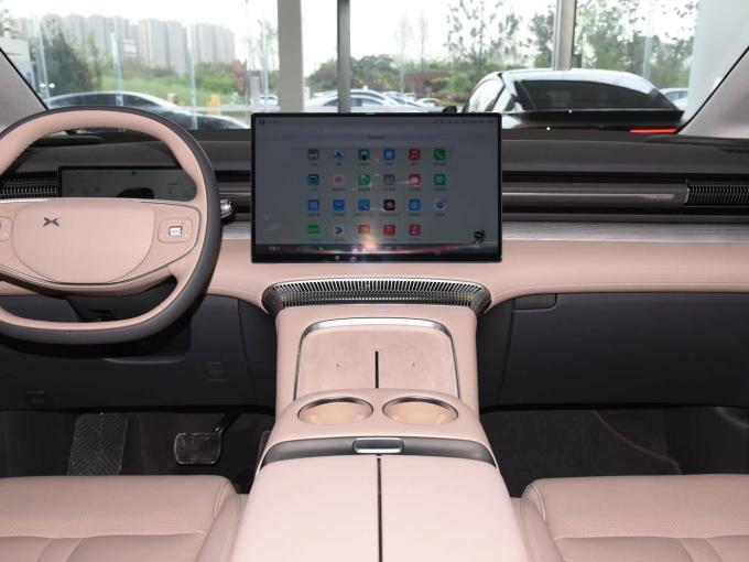 Customized Intelligent Technology Adult Personal 5 Door 7 Seat Xpeng X9 MPV 650Km EV Car 1