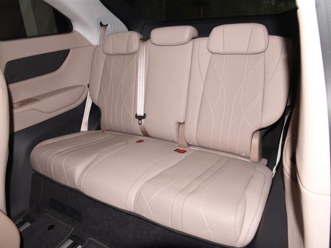 Customized Intelligent Technology Adult Personal 5 Door 7 Seat Xpeng X9 MPV 650Km EV Car 3