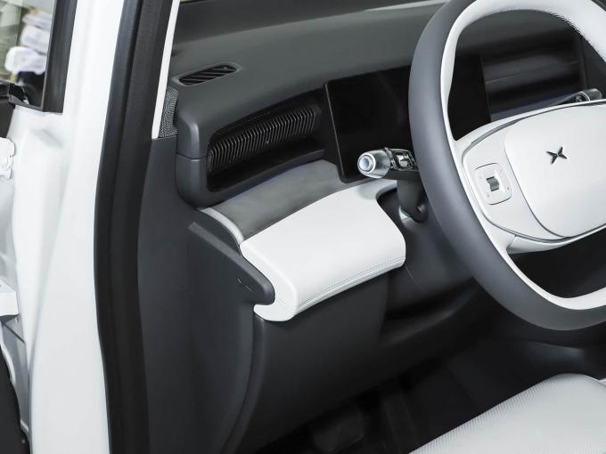 Customized Intelligent Technology Adult Personal 5 Door 7 Seat Xpeng X9 MPV 650Km EV Car 5