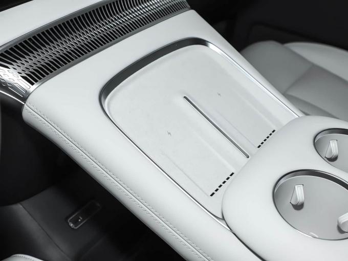 Customized Intelligent Technology Adult Personal 5 Door 7 Seat Xpeng X9 MPV 650Km EV Car 6