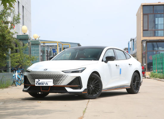 Discount Auto Turbo 2WD Chang An EV Changan UNI-V 7 Gears 1.5L 2.0L Gasoline Sedan New Car